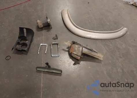 2000 Ford Explorer Eddie Bauer из США, поврежденный, VIN 1FMZU64P8YZA58382